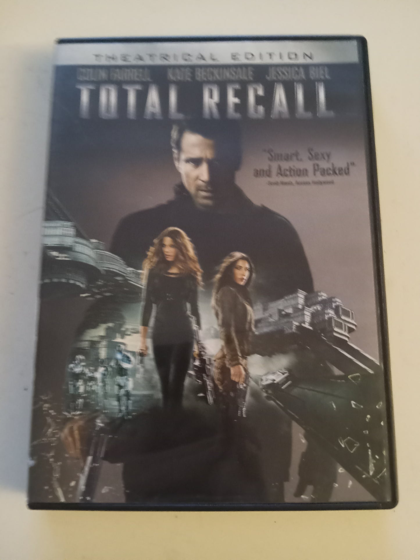 Total Recall Theatrical Edition, DVD Movie, Colin Farrell Widescreen, Rated PG-13, USED