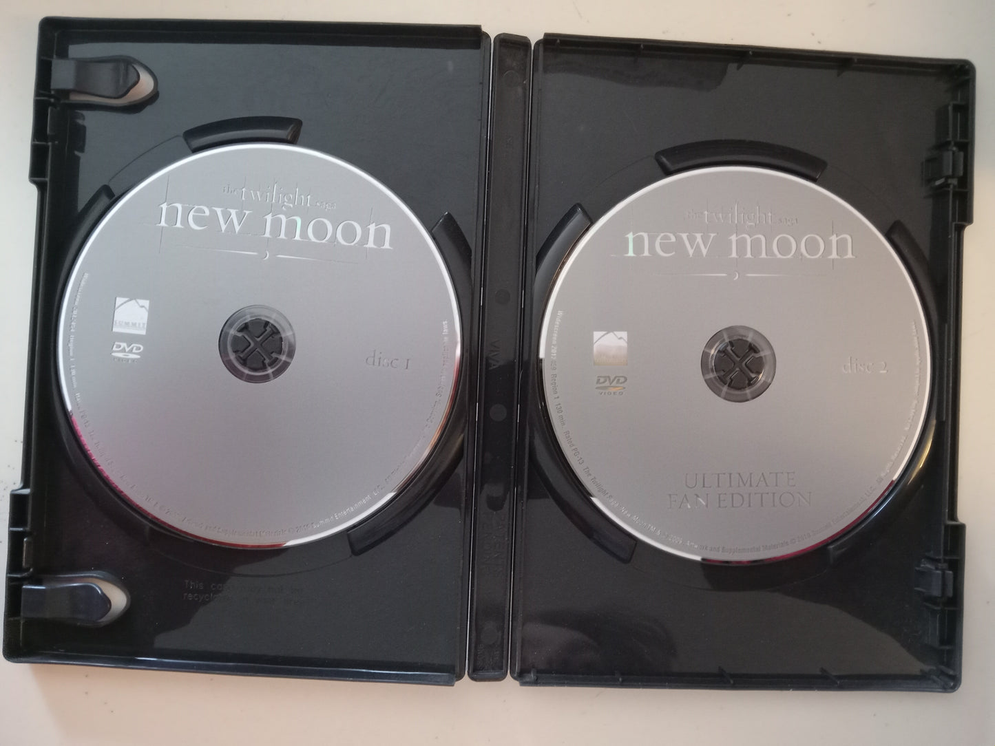 Twilight New Moon, DVD Movie, 2 Disc Ed. Kristen Stewart Widescreen, Rated PG-13, USED
