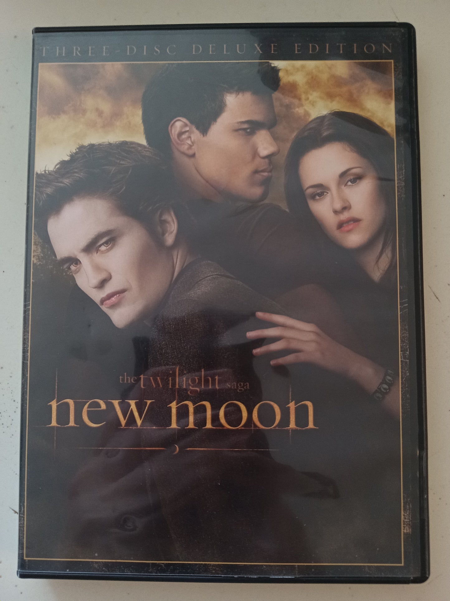 Twilight New Moon, DVD Movie, 2 Disc Ed. Kristen Stewart Widescreen, Rated PG-13, USED