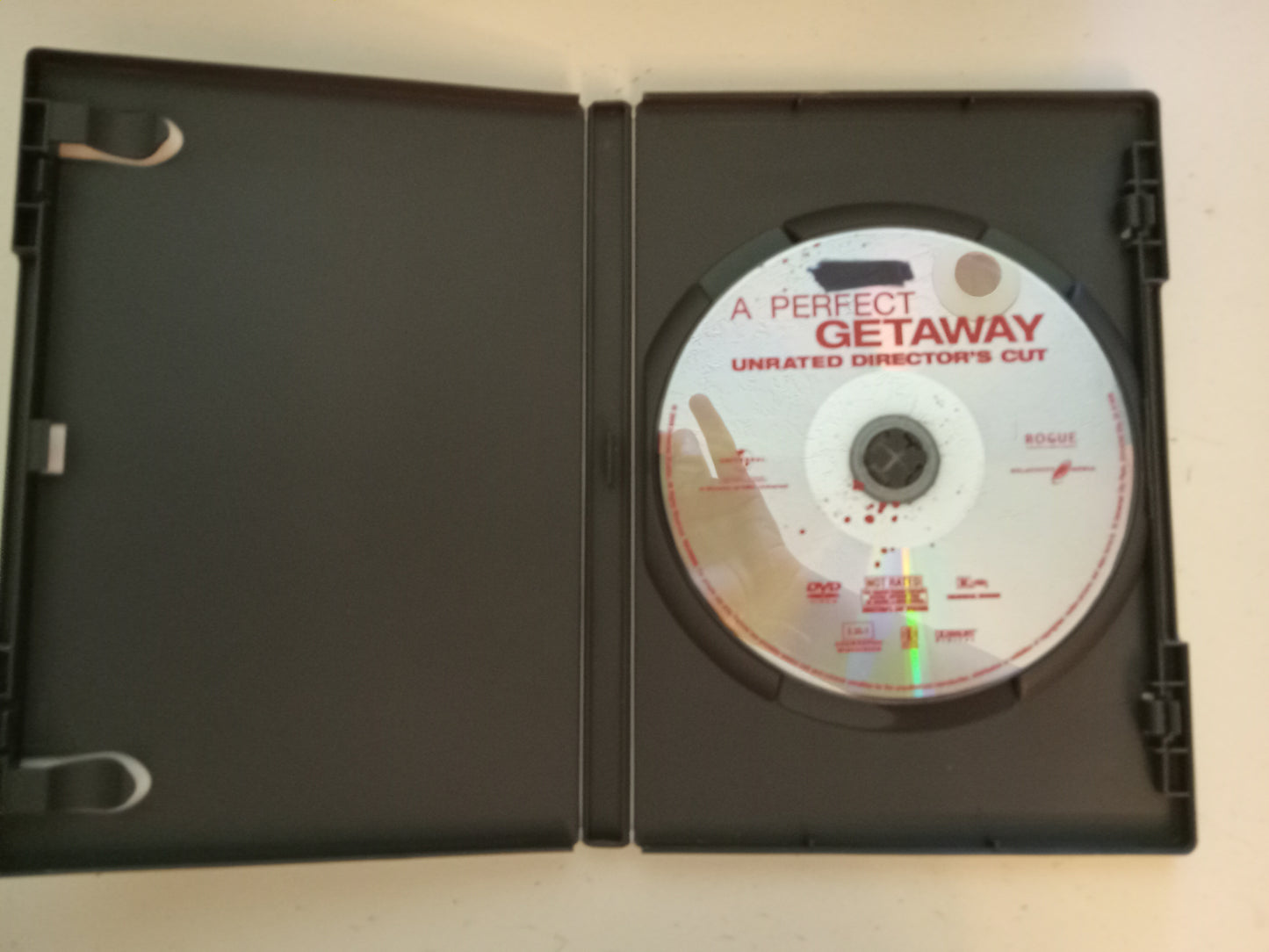 A Perfect Getaway, DVD Movie, Milla Jovovich Widescreen, Director's Cut Rated R, USED