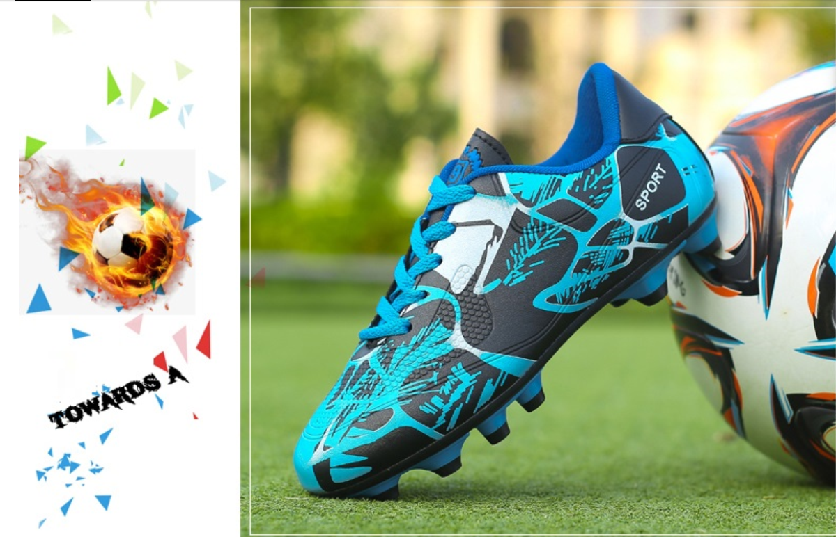 Men's Soccer Sports Shoes Cleats NEW