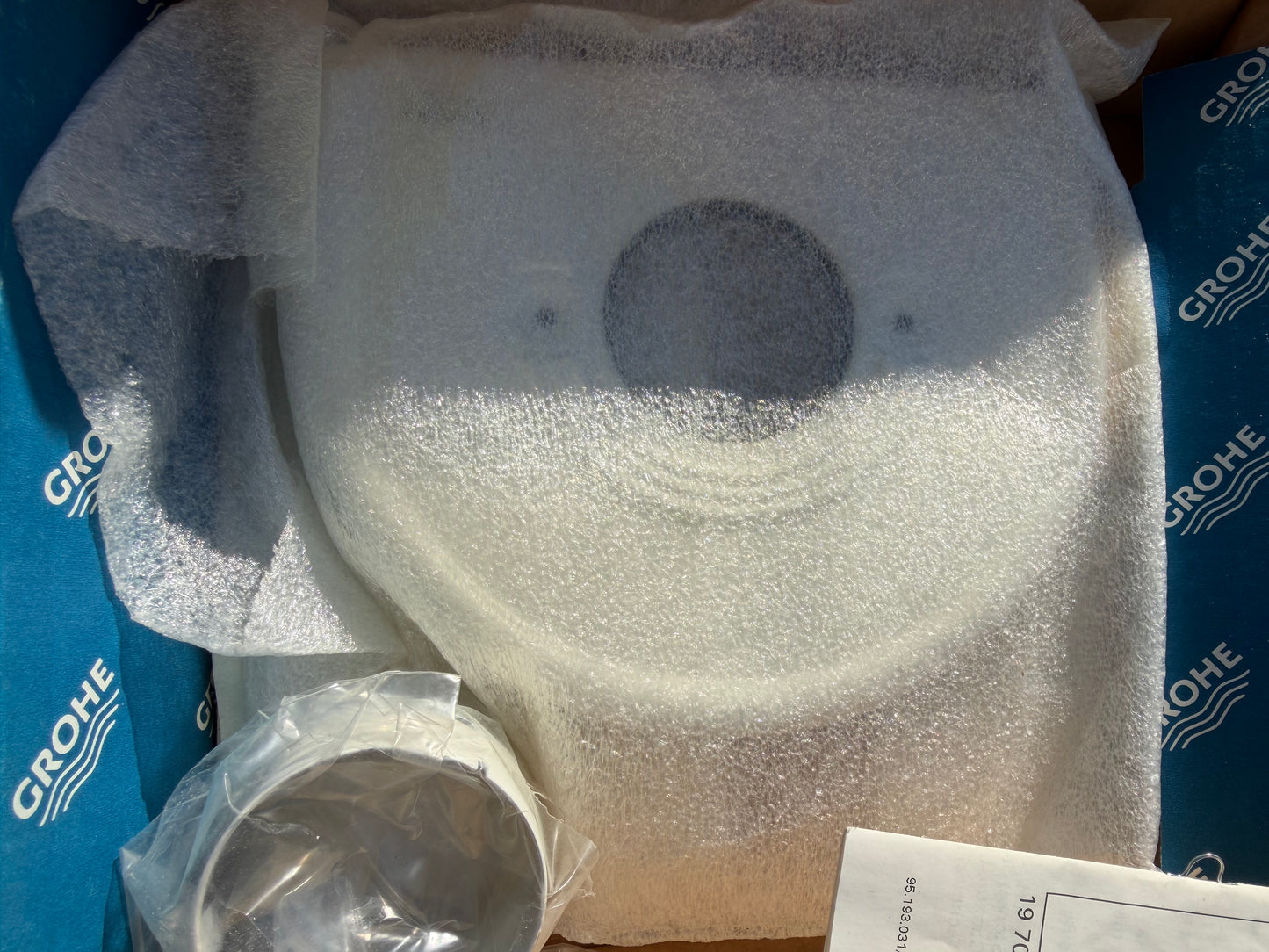 Grohe shower trim Arcada  parts new in box finish color white  …
