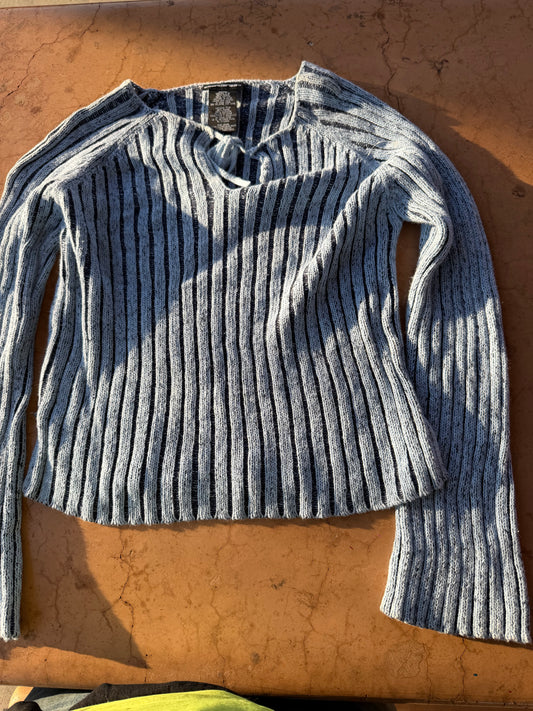 No Boundaries clothing line sweater blue color long sleeve size Junior Medium 7-9…
