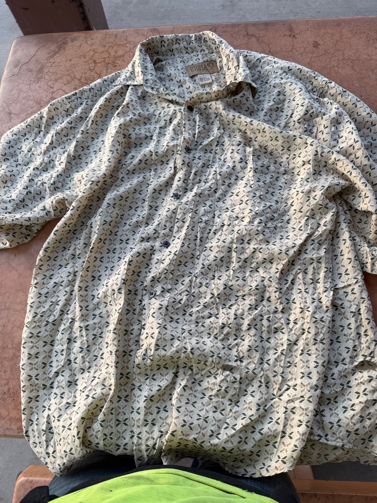 Utopia clothing button down shirt silk short sleeve size Large…