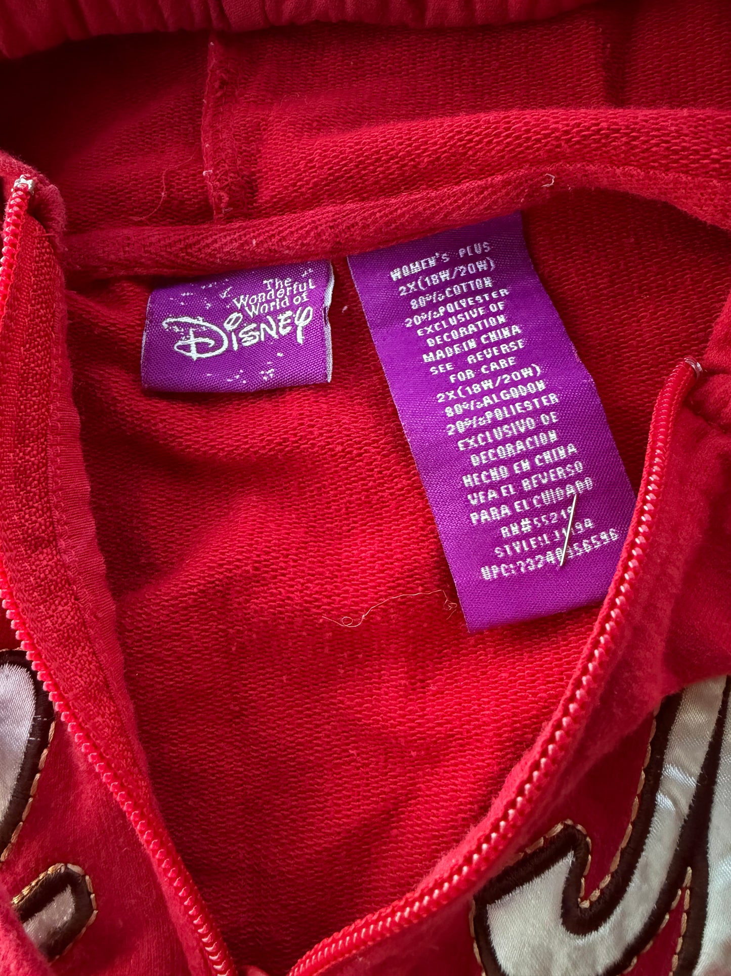 Wonderful World of Disney hoodie Whinney the Pooh …