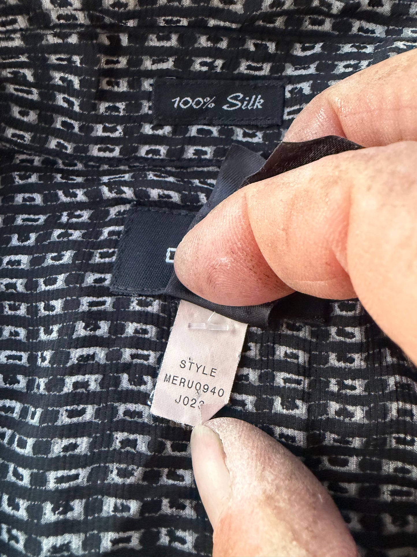 Claiborne silk men’s dress up-shirt button down…