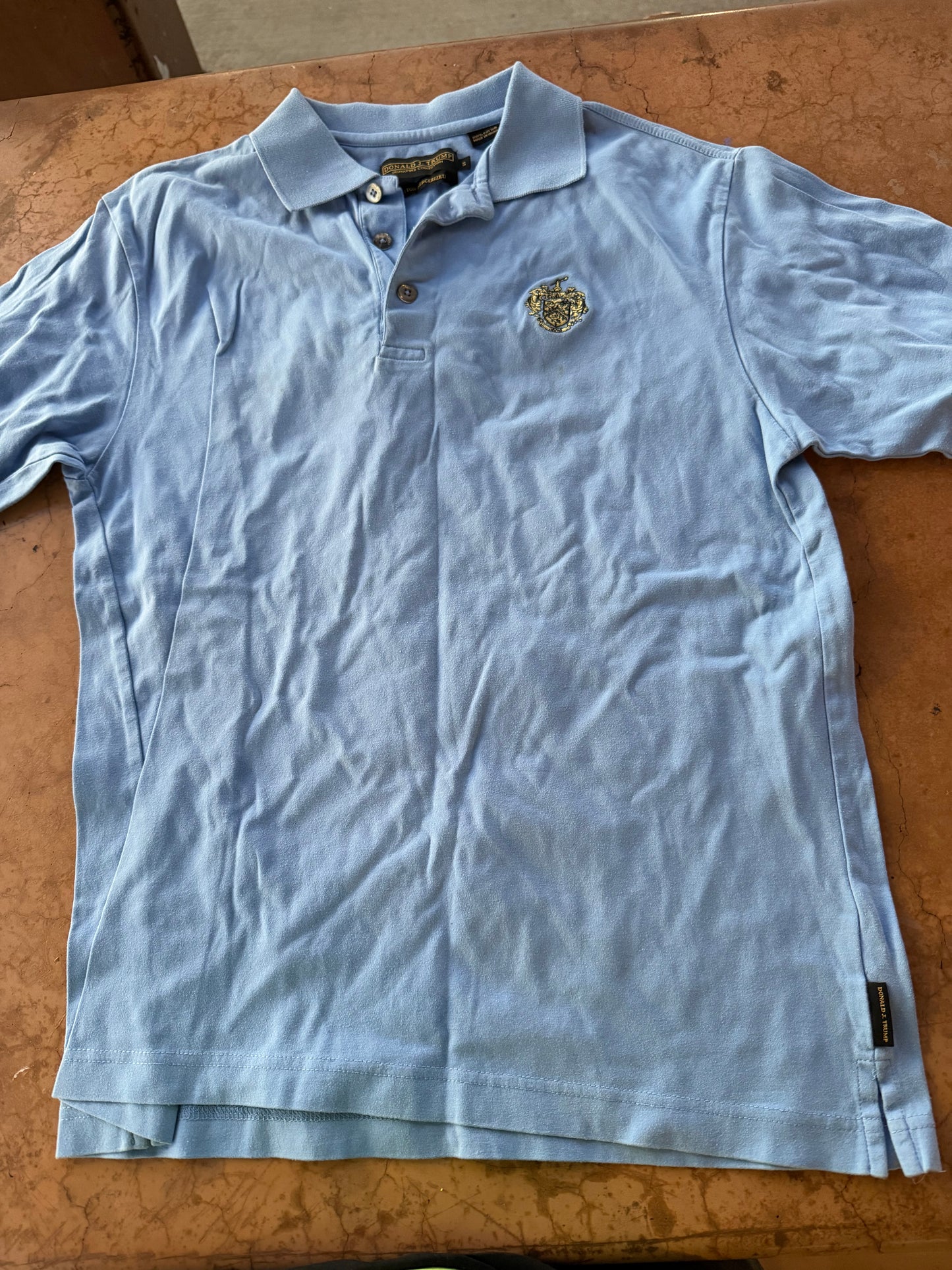 Donald Trump signature series polo shirt light blue size  S …