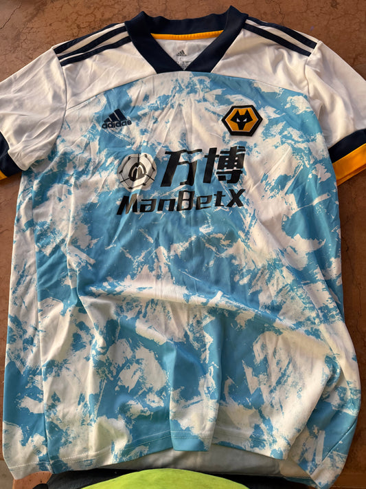 Adidas sport teeshirt soccer size L…