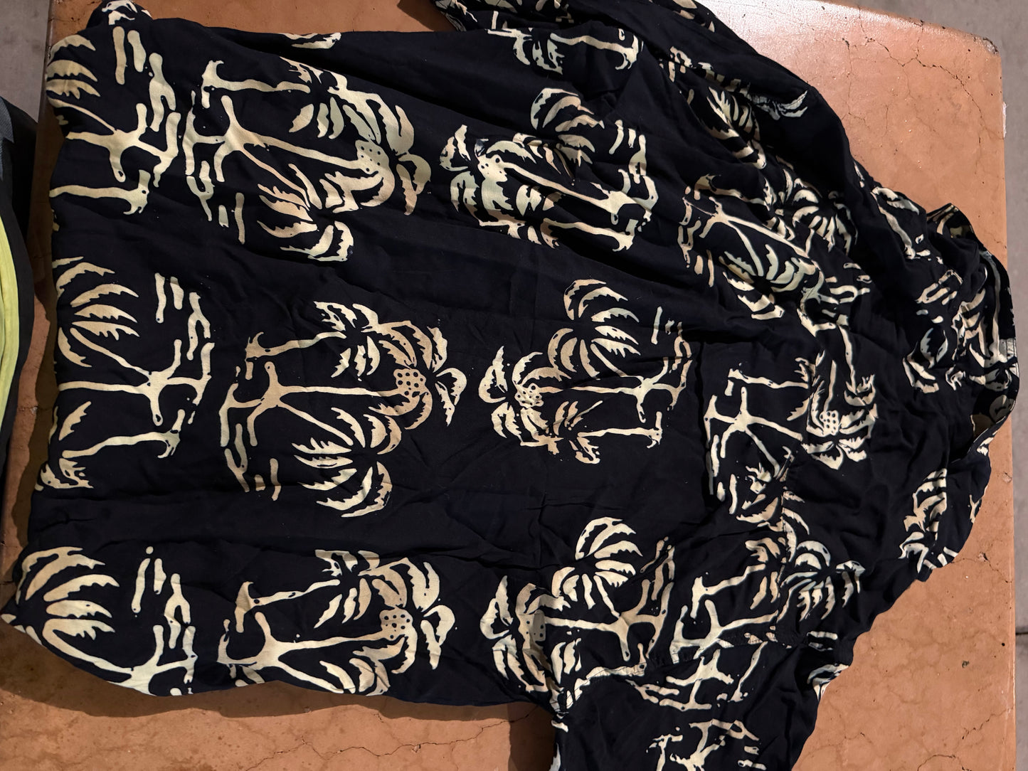 Oh Baby Hawaii button down shirt size medium loose fit …
