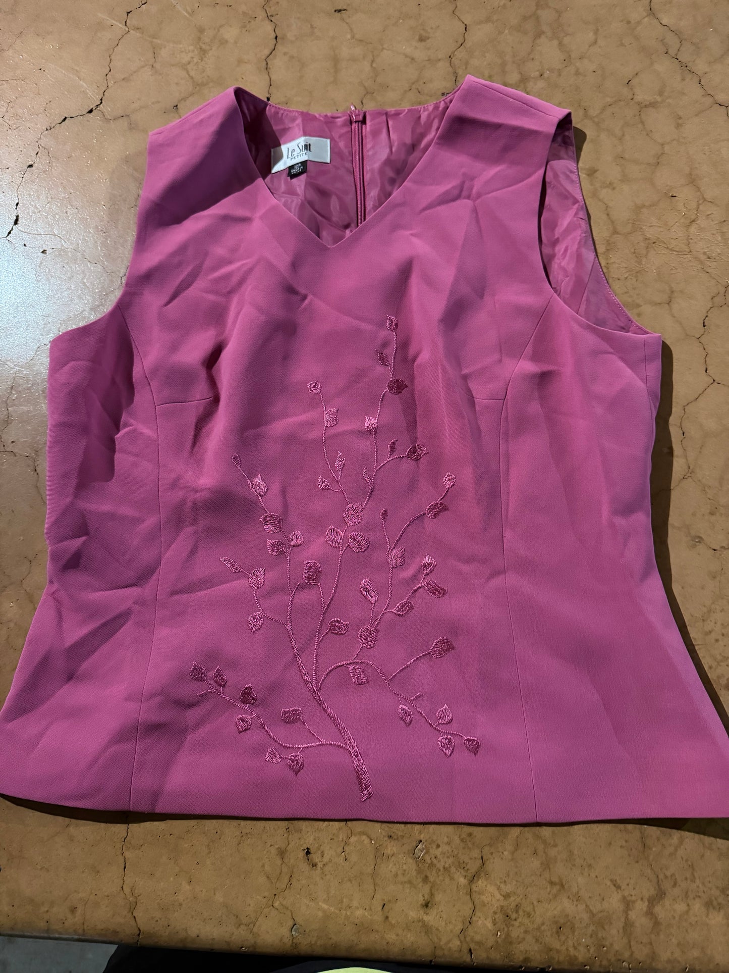 Le Suit Pink suit jacket and Vest size 10 petite …