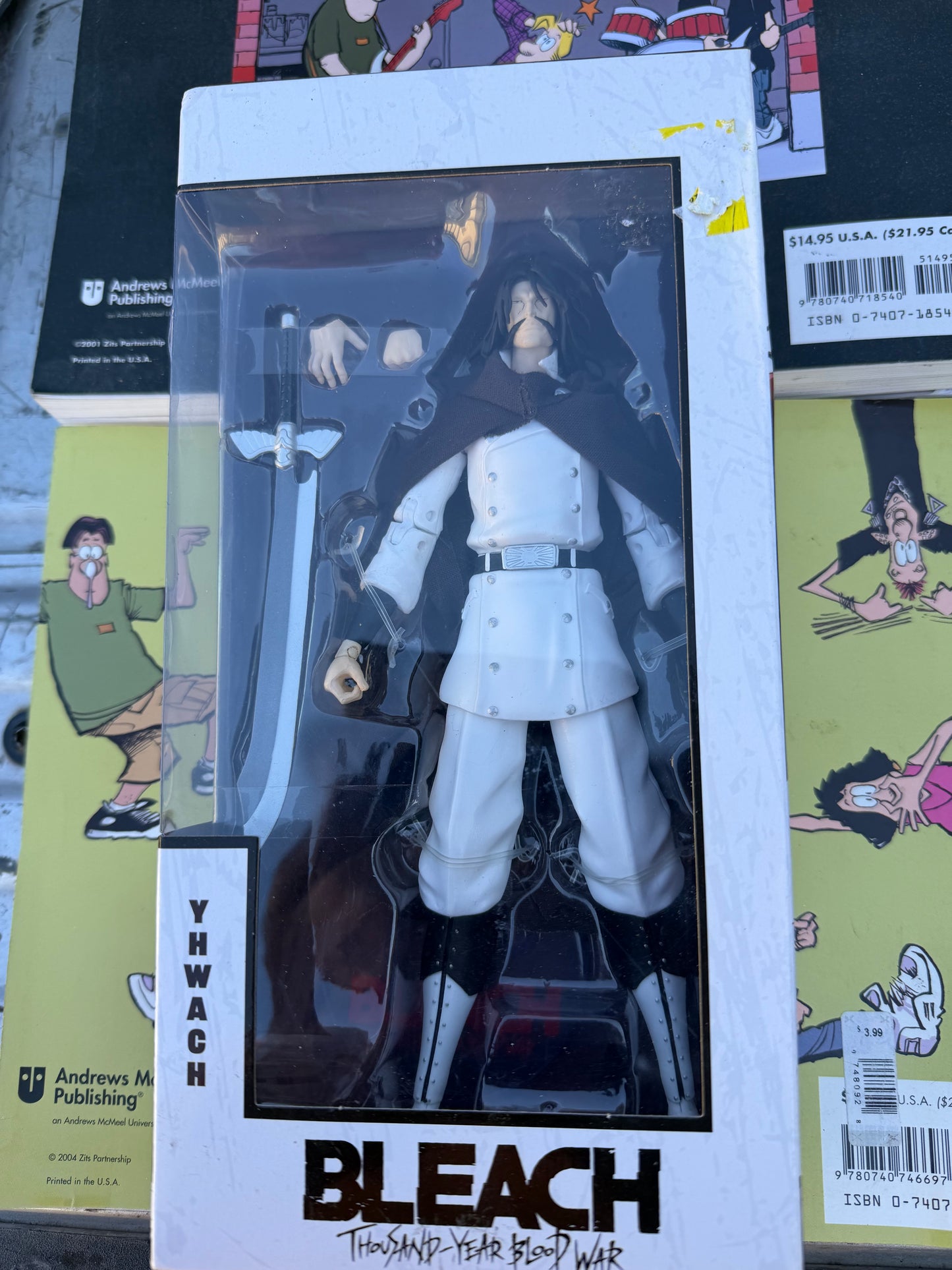 Bleach YHWACH Anime series character new in box.Bleach series cartoon …