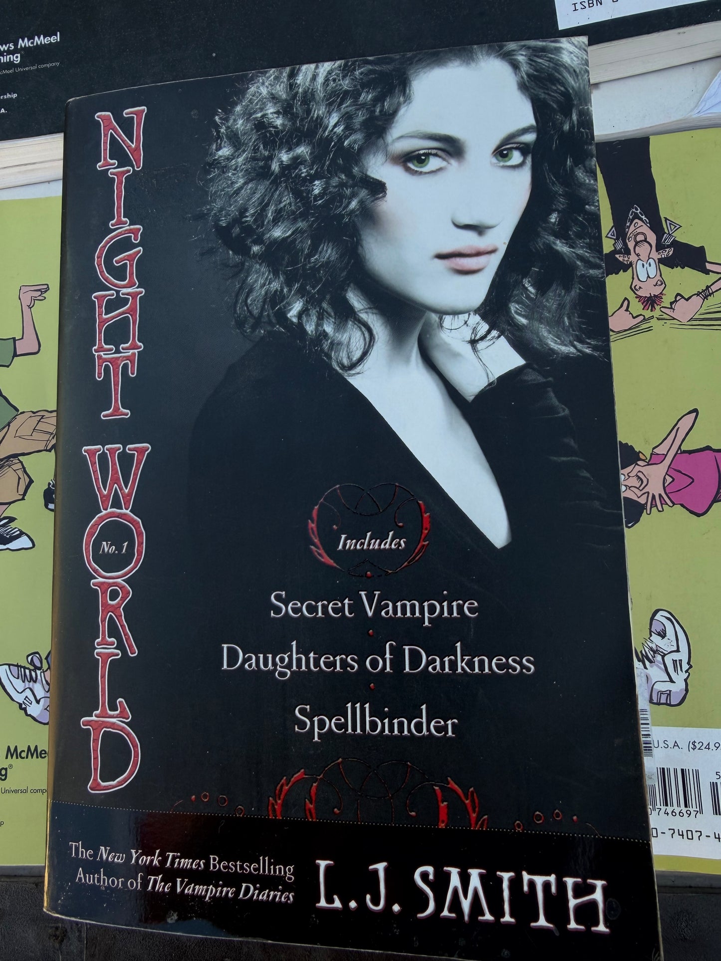 Night world Secret vampire Daughters of Dracula book spellbinding…