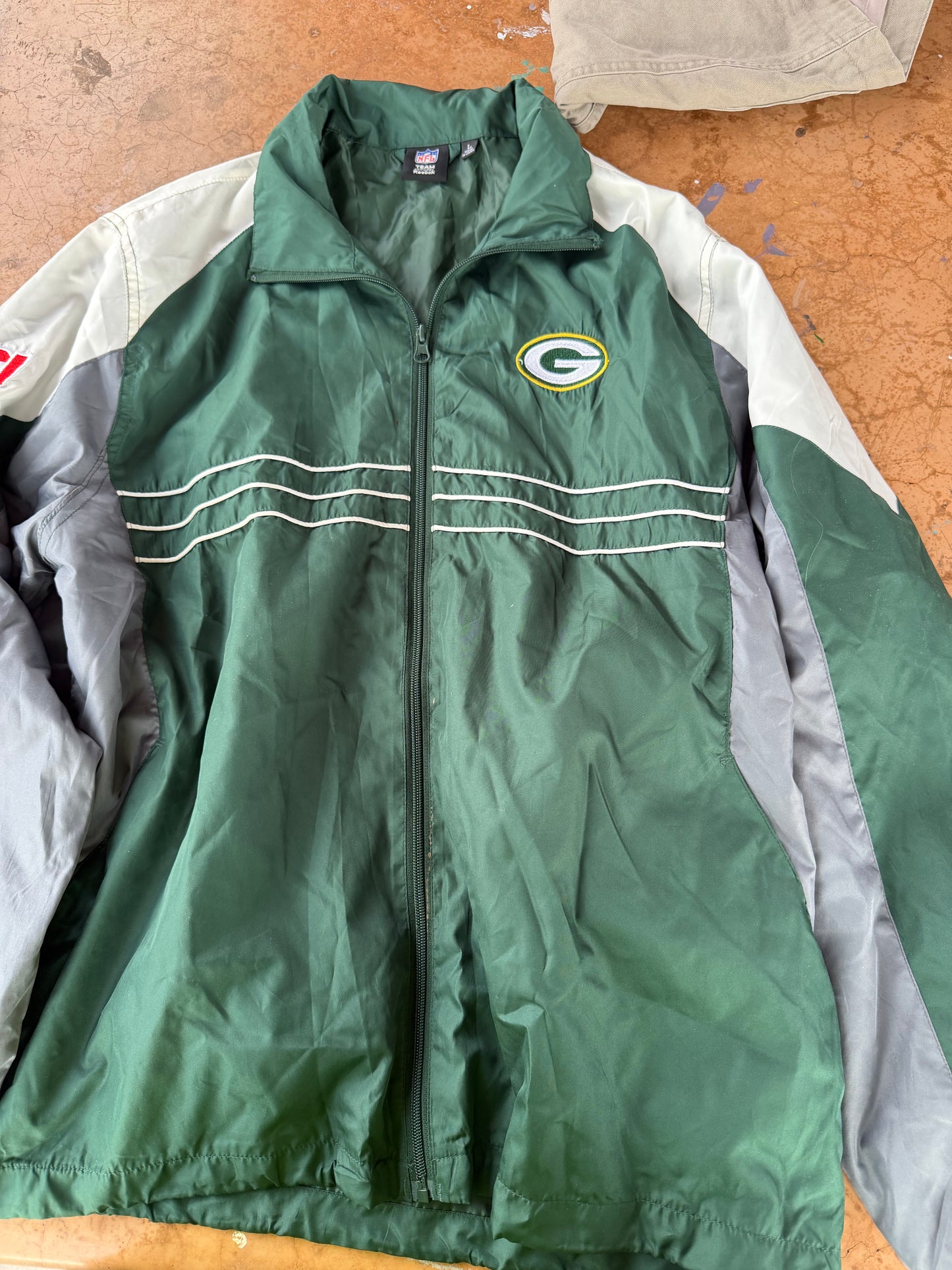 Reebok jacket NFL OFFICIAL WIND JACKET GREENBAY PACKERS light weight size large…