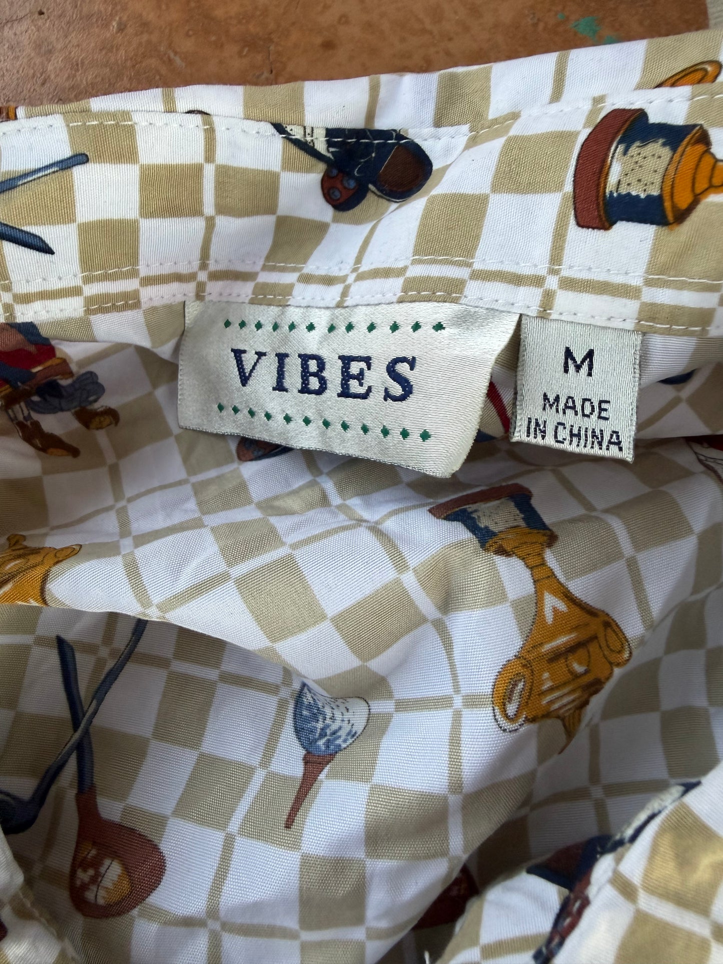 Vibes clothing Golf shirt dress up or casual button down size Medium long sleeve…