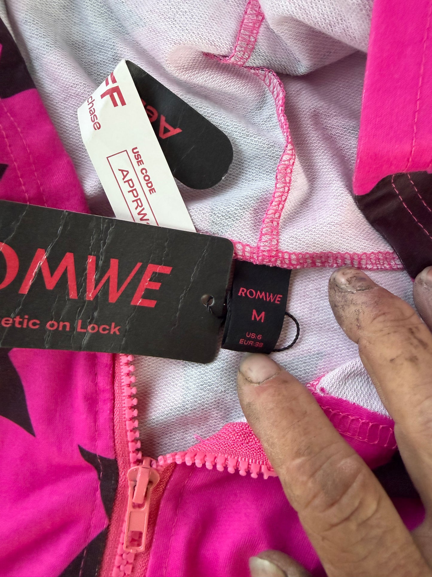 Romwe clothing hoodie pink Stars ladies hoodie size medium New…