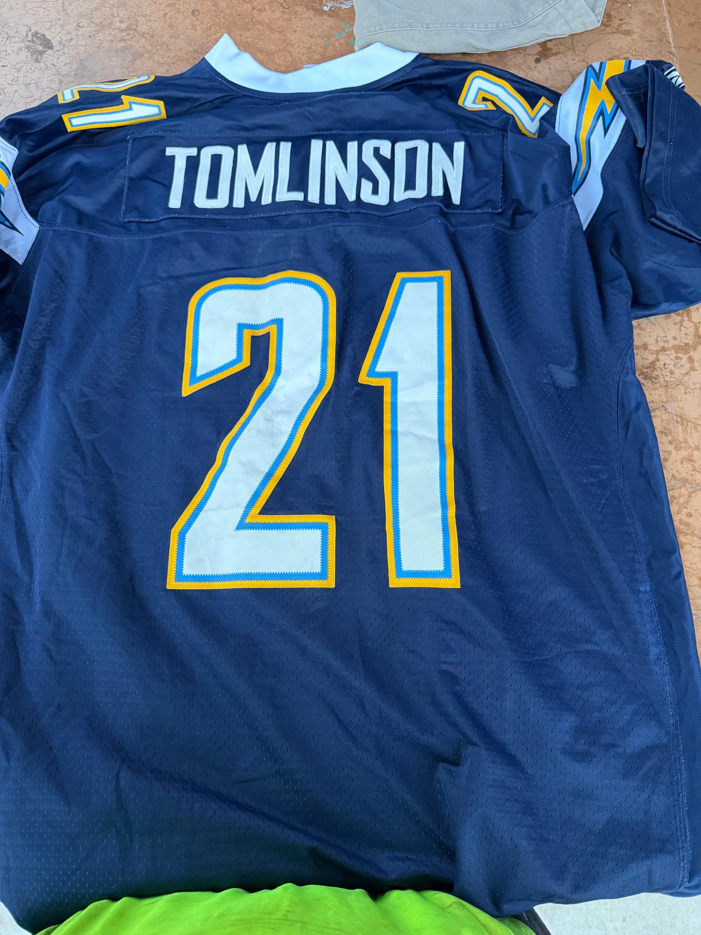 Chargers NFL TEAM SPORT JERSEY NUMBER 21 TOMLINSON OFFICIALLY SHIRT AUTHENTIC CLEAN VERY EXCELLENT CONDITION…