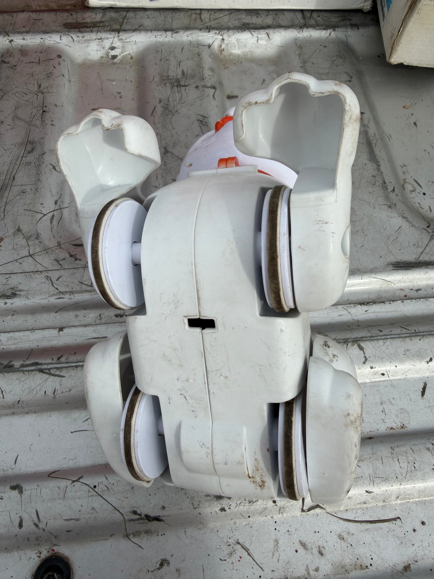 Puppy toy walks around with battery used no name …