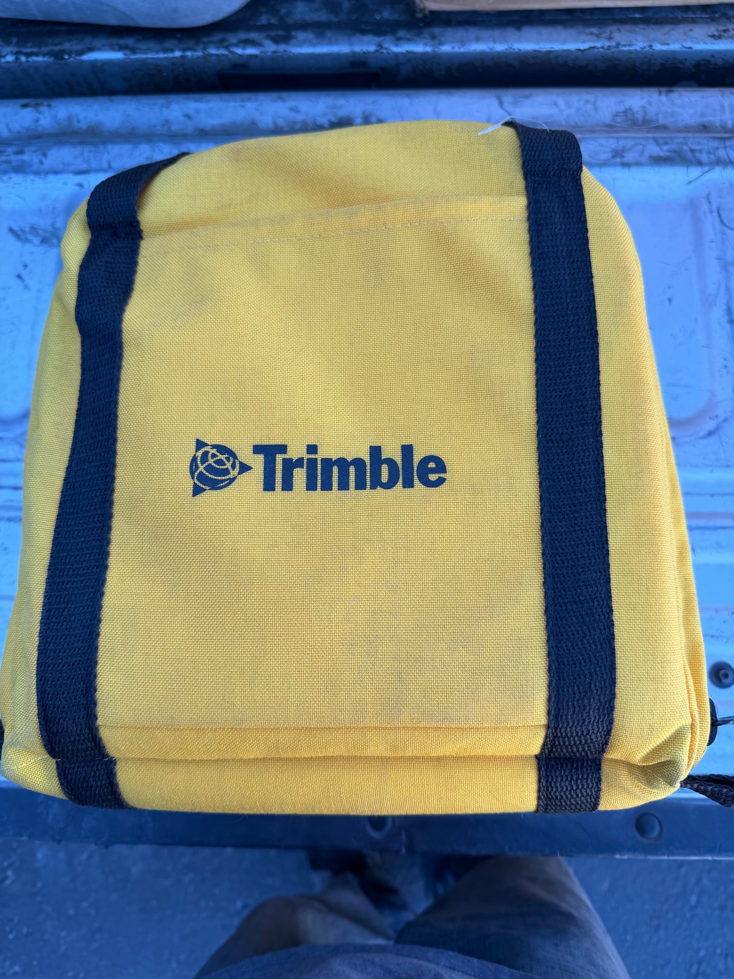 Trimble tools survey foam carrying bag yellow with handles and zipper New 12x8x6…