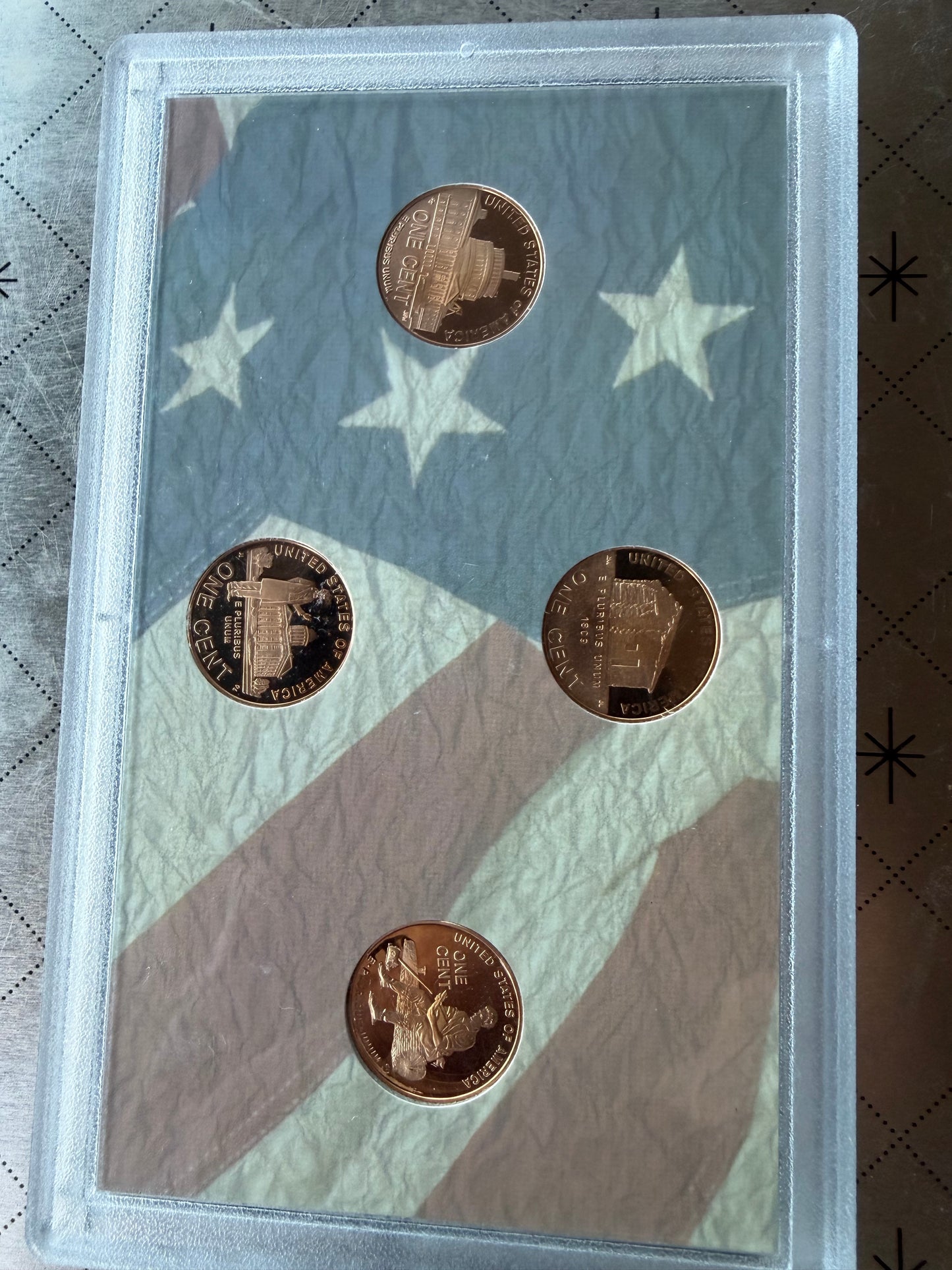Last Copper Penny’s 4 uncirculated pennies mint condition in plastic case. 2009 American coins …