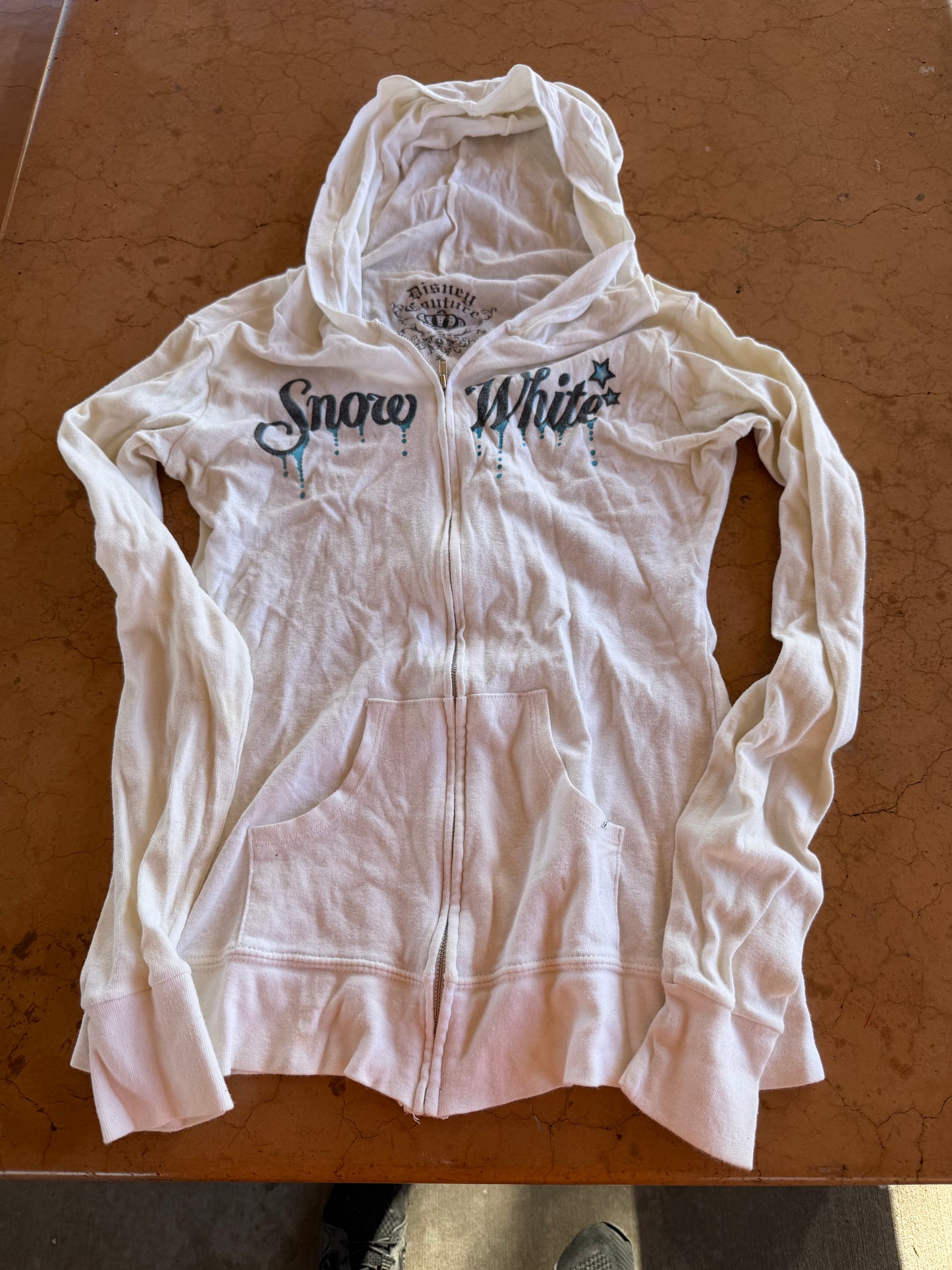 Disney culture clothing hoodie with Snow White size XL …