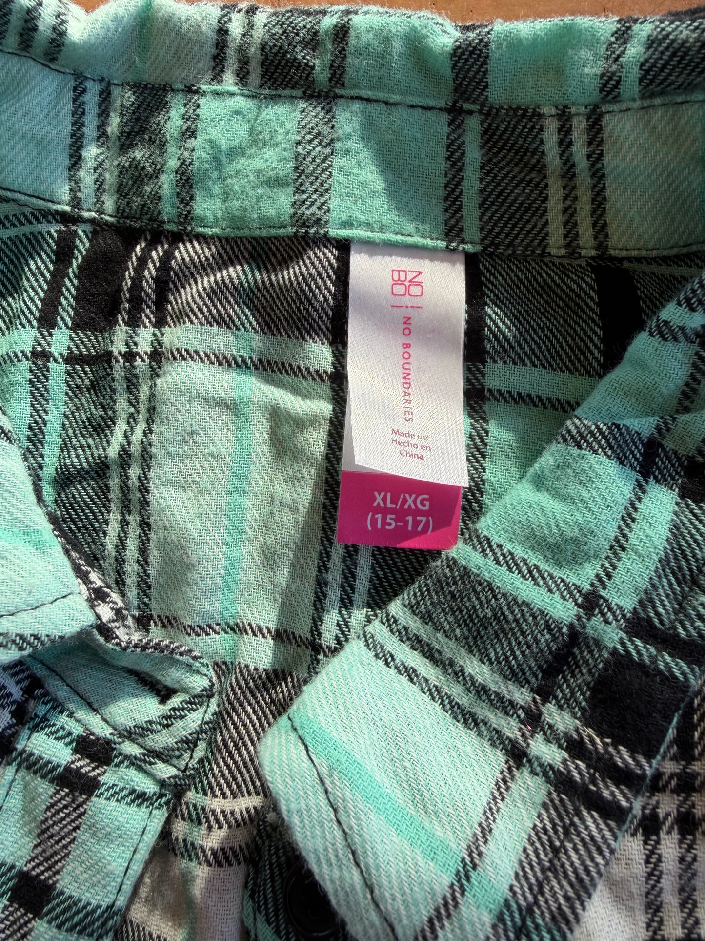 No Boundaries clothing line button down shirt green plaid shirt long sleeve size XXL…