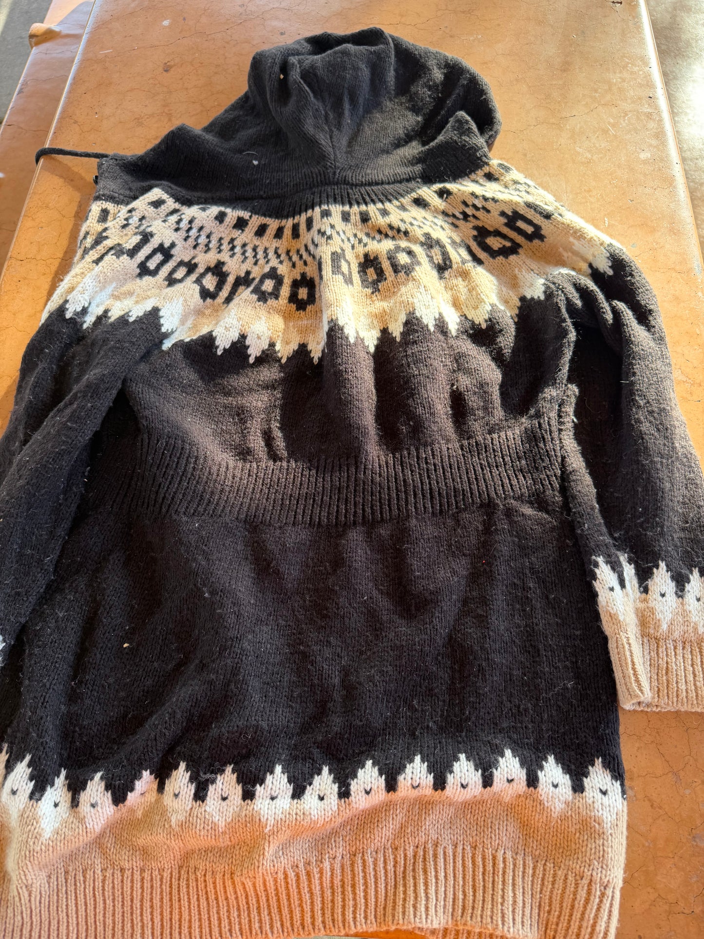 H&M clothing line full long sweater hoodie knitted coat. Heavy sweater size Large…