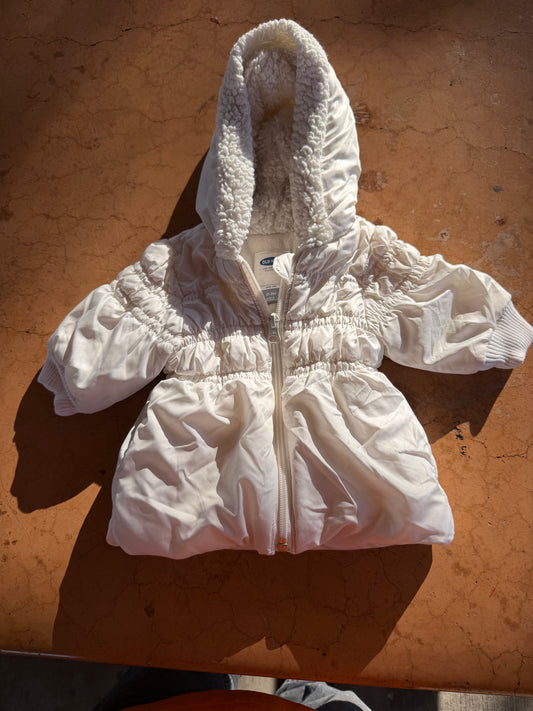 Baby coat old Navy white Babies winter coat size 0-3 months…