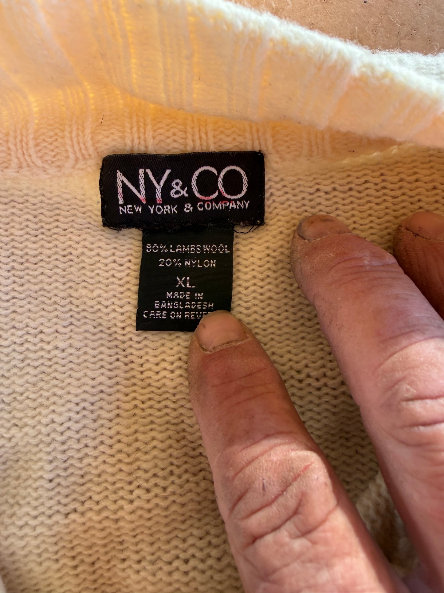 New York and company clothing sweater zip up 80% Lambs wool white long sleeve…