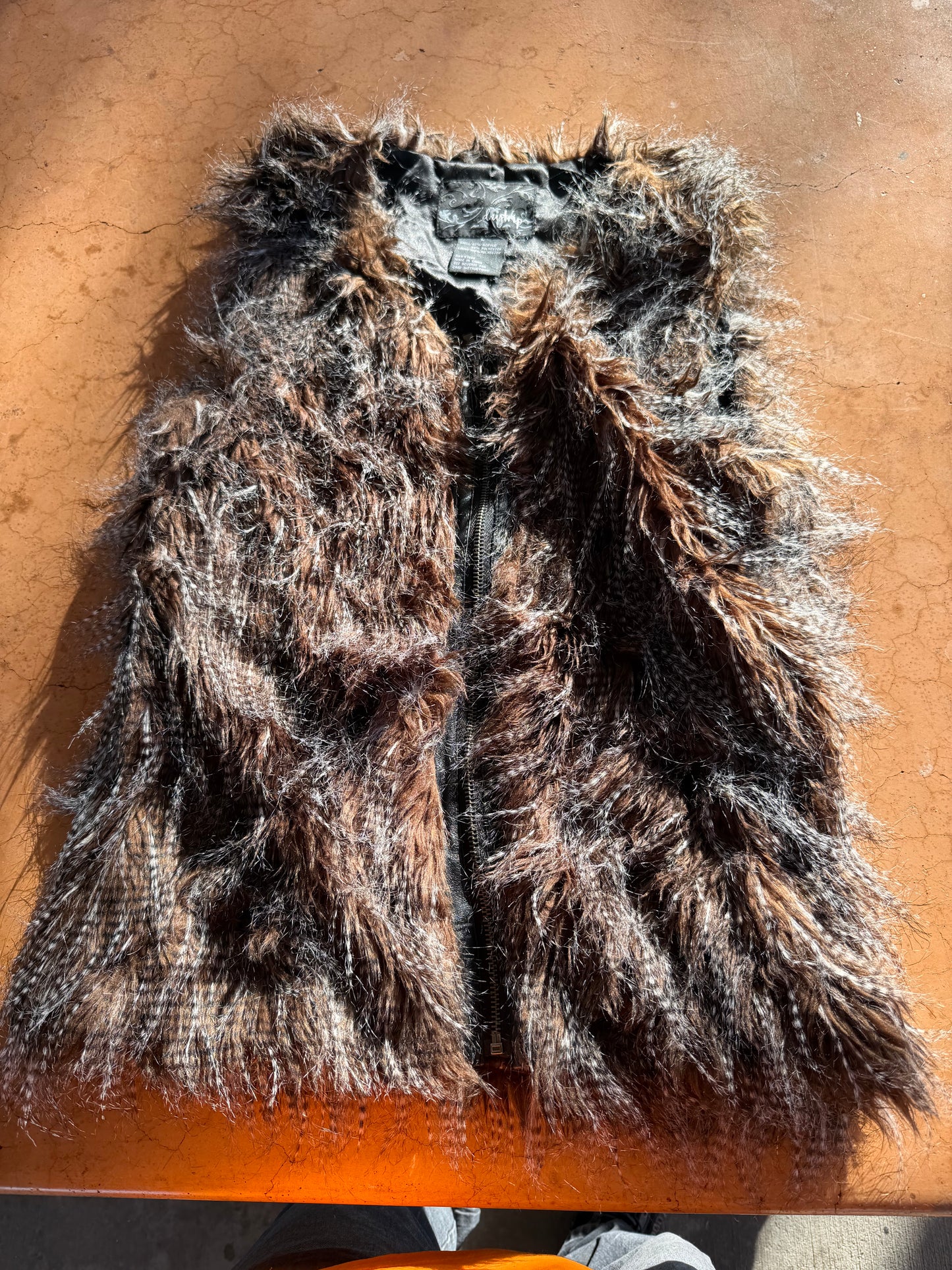 Day trip clothing line vest fake animal hair fluffy look like fur size Large…