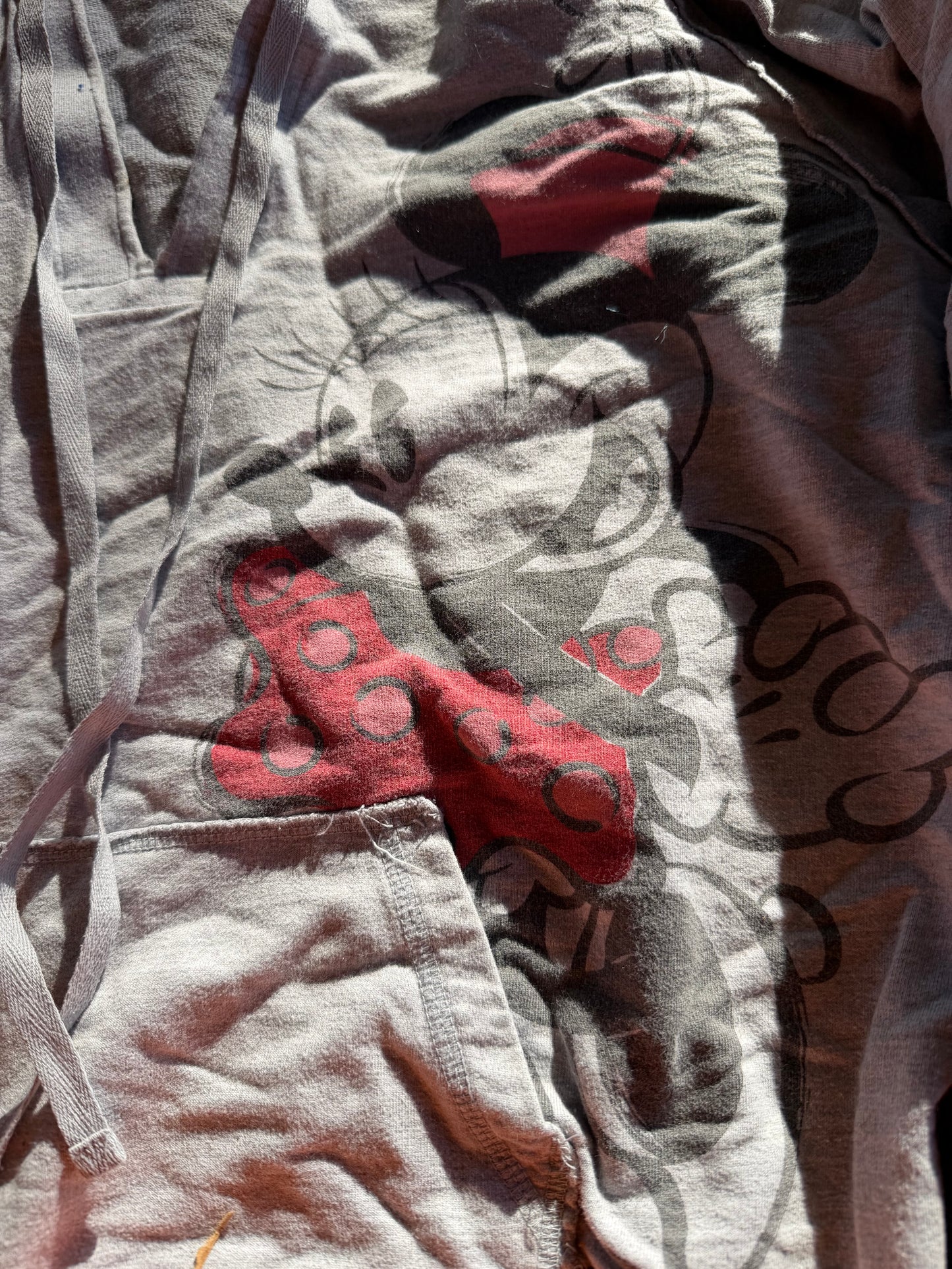Disney parks hoodie  gray with Mini Mouse on it. Size XL…