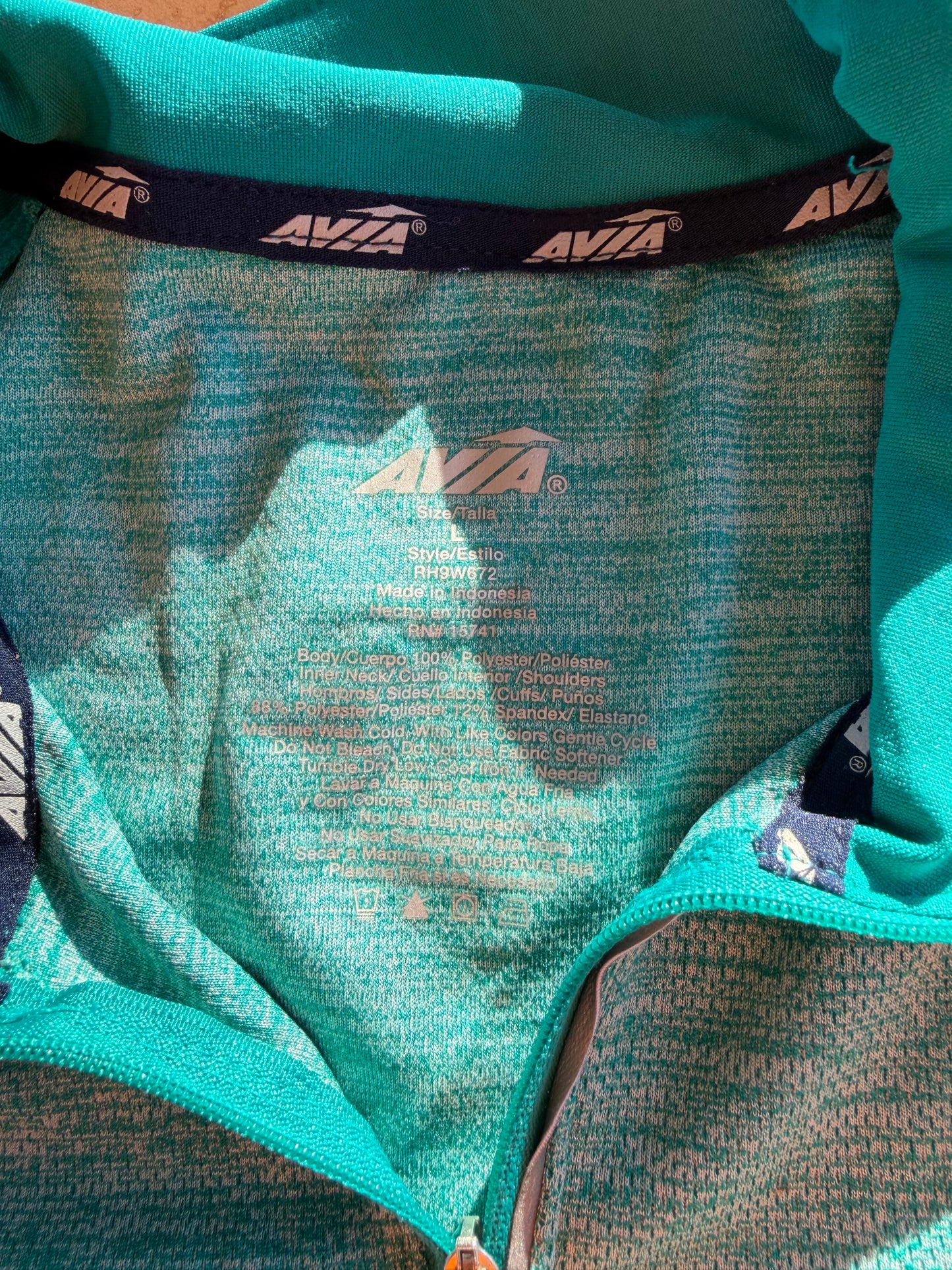 Avis sportswear  green shirt for ladies size L …