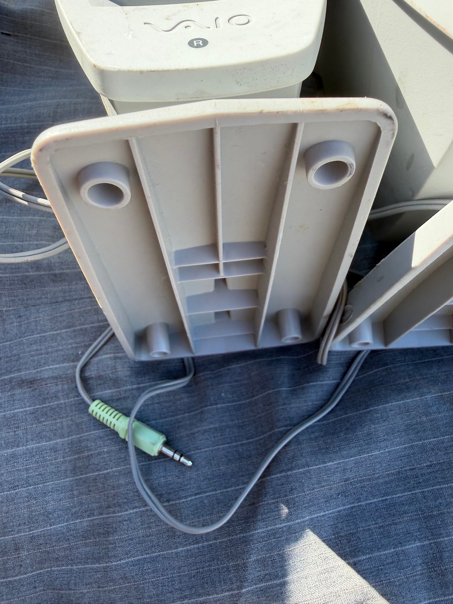 Sony computer speakers pair 9 inch tall new out of box not usb …