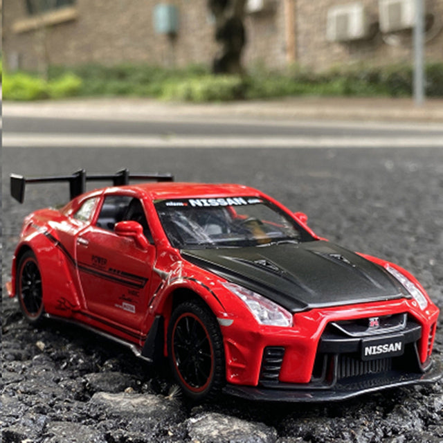 NISSAN GTR R34, R35 Car Metal Toy Collectable 1:32 Scale High Quality NEW