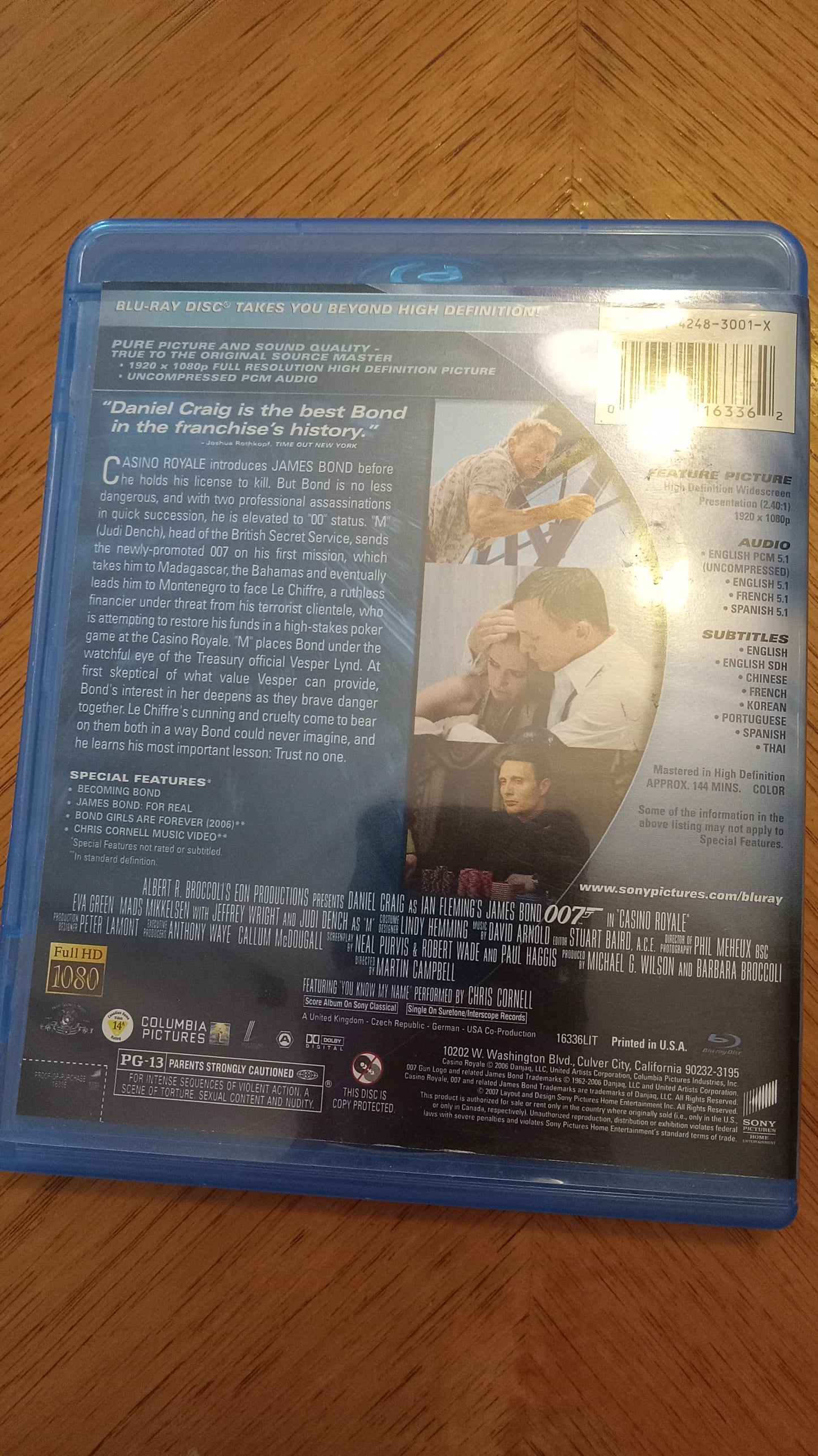 Blu-Ray Casino Royal James Bond 007 Widescreen Rated PG-13 USED