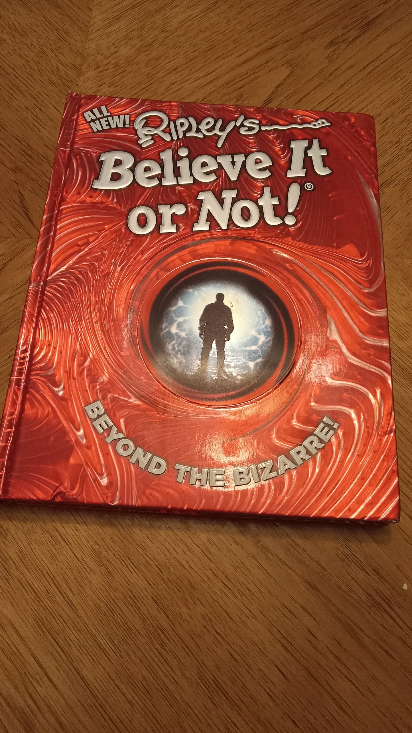 BOOK Ripley's Believe It or Not! Beyond the Bizarre! (Vol 16) Hardcover USED