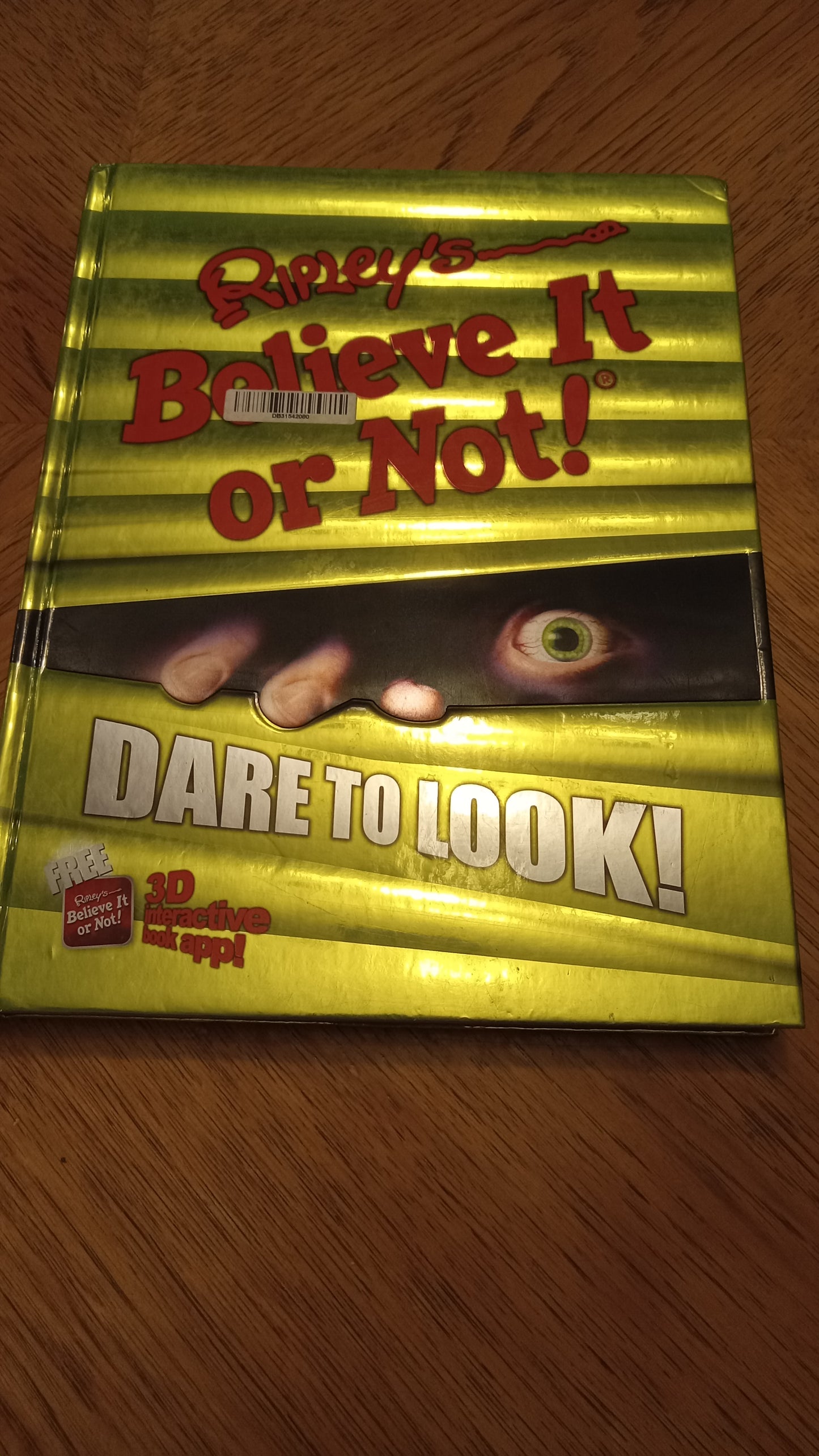 BOOK Ripley's Believe It or Not! Dare to Look! (Vol 10) Hardcover USED