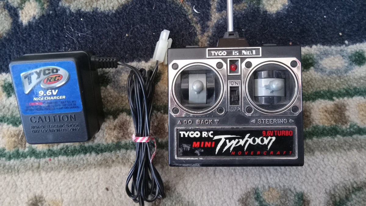 Vintage 1991 Tyco RC Typhoon II Hovercraft 9.6V Turbo with Remote Control