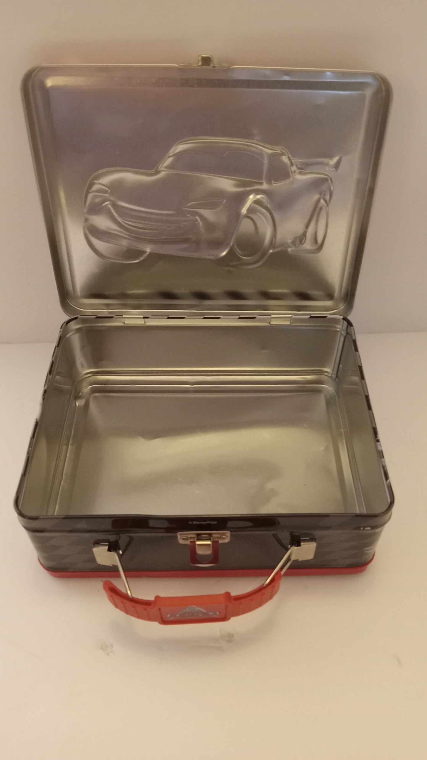 LUNCH BOX Disney Pixar Cars World Grand Prix Metal Tin - Lightning McQueen & Francesco Bernoulli Tote USED