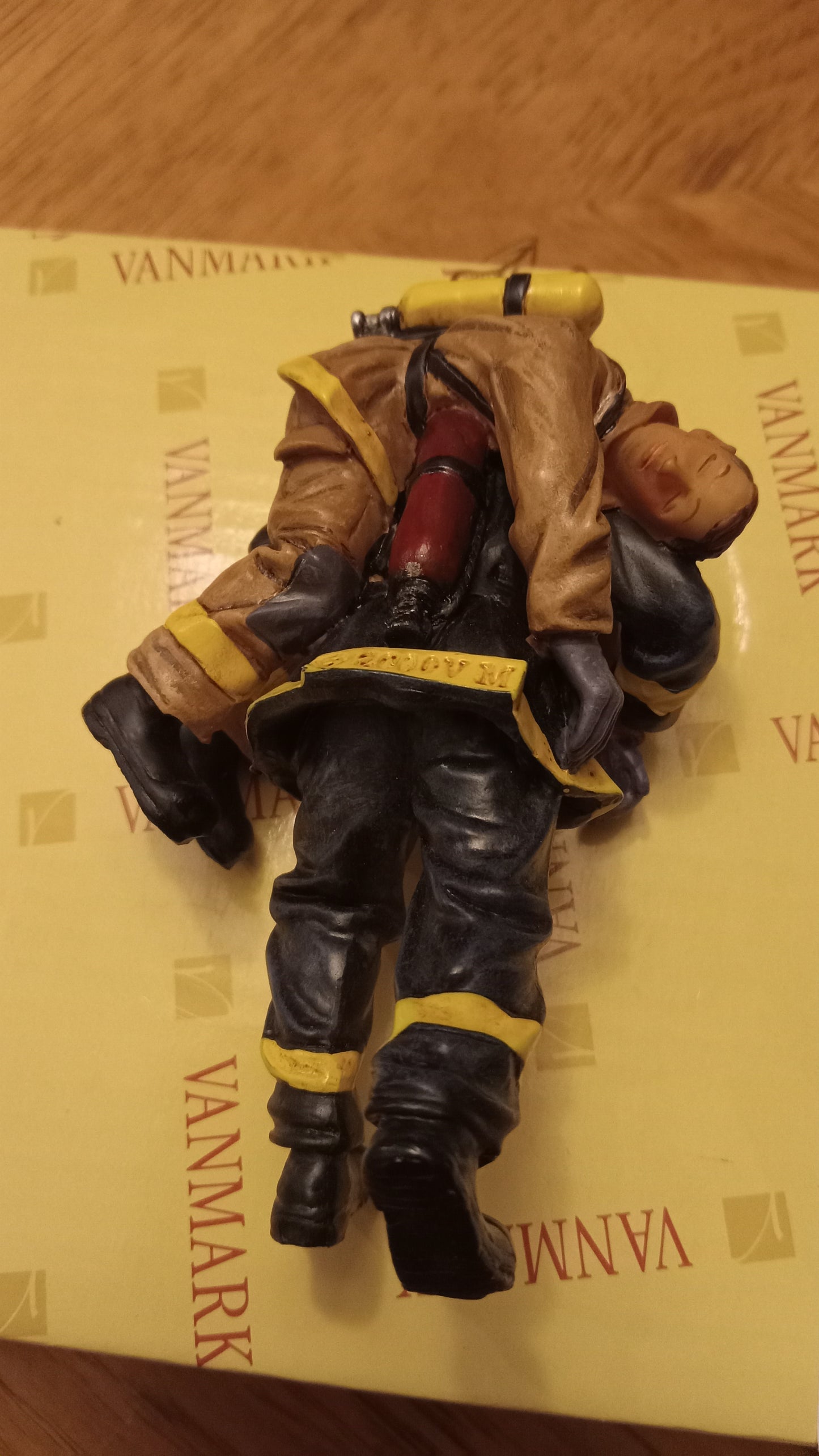 CHRISTMAS ORNAMENTS Vanmark Red Hats of Courage Firefighter 9-11 Set of 3 Item 249351 NEW