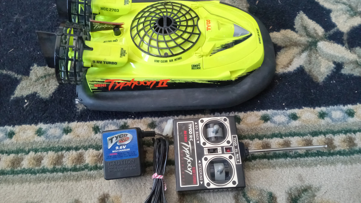 Vintage 1991 Tyco RC Typhoon II Hovercraft 9.6V Turbo with Remote Control