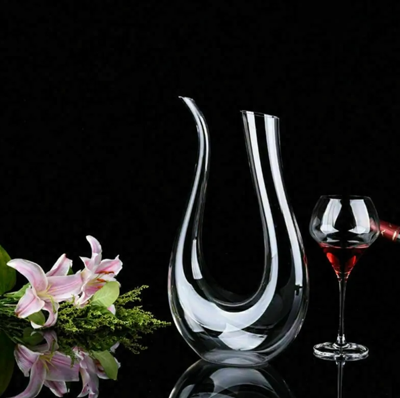 Elegant Crystal Wine Decanter Bottle Swan Shape 1500mL NEW
