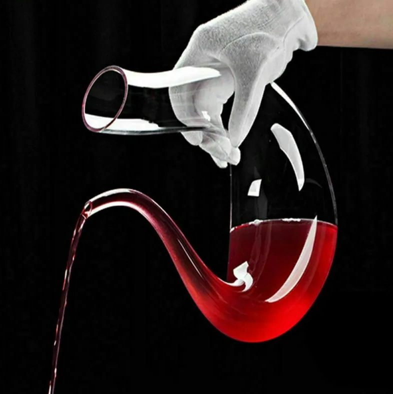 Elegant Crystal Wine Decanter Bottle Swan Shape 1500mL NEW