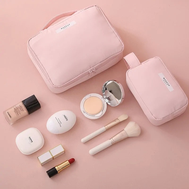 Makeup Bag Nylon Lrg Capacity Zipper Closure Travel Bag NEW
